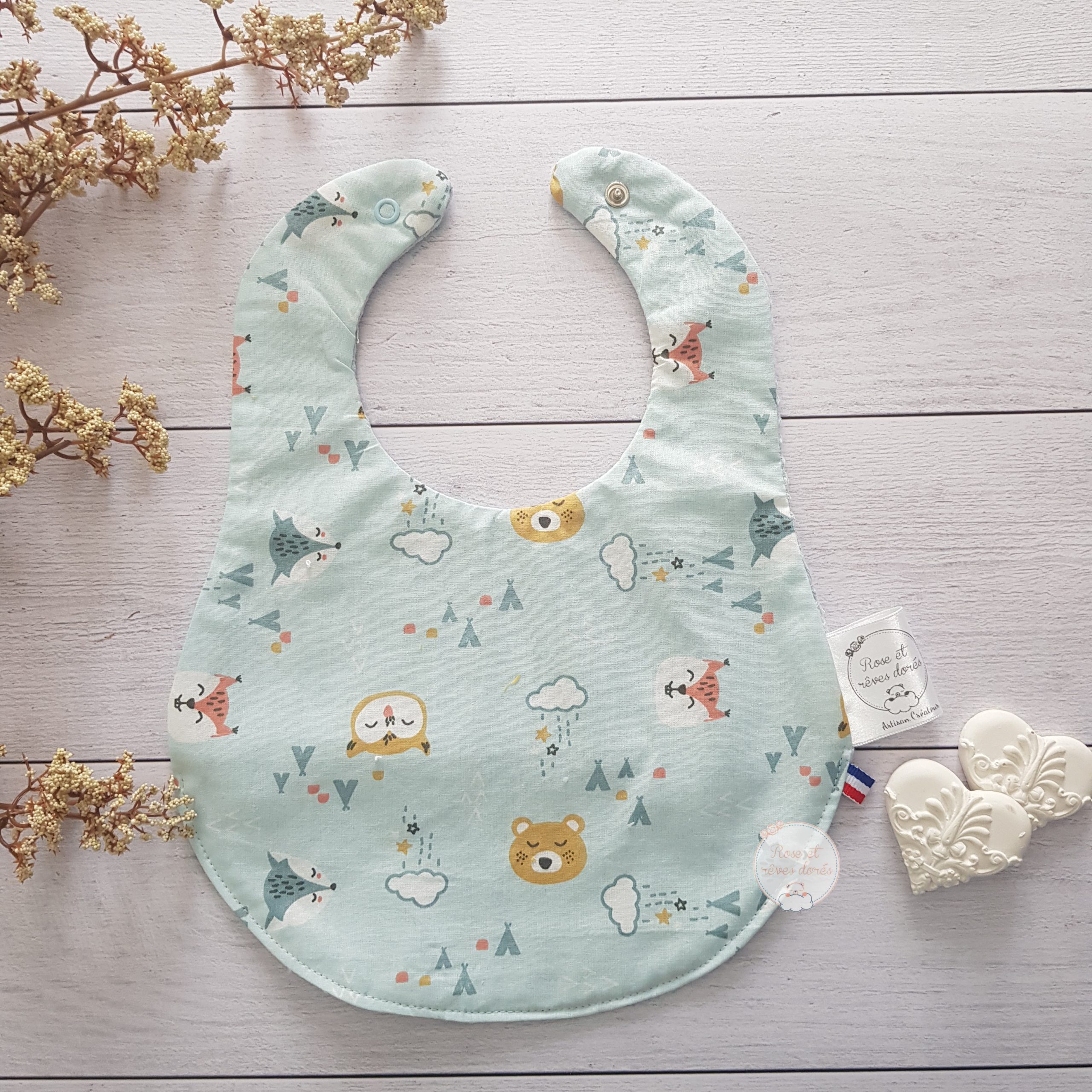 bavoir bleu motifs animaux fabriqué en France unique Rose et rêves dorés cadeau naissance premier anniversaire