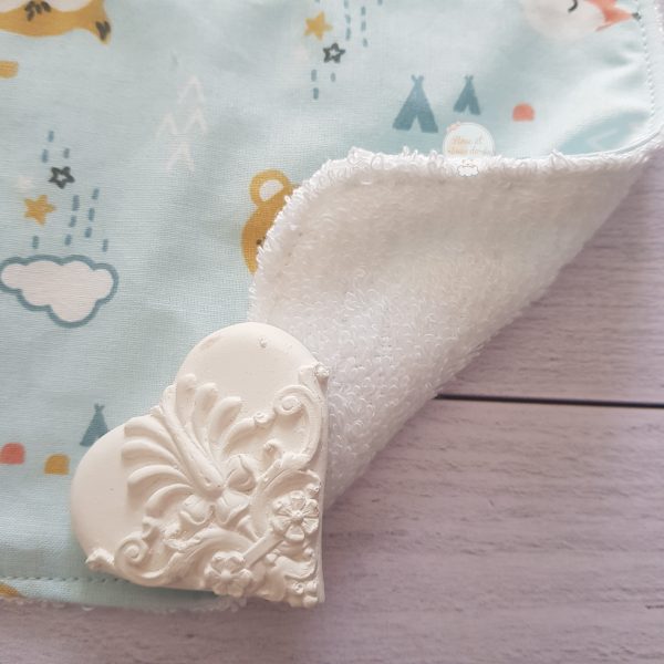 bavoir pour bébé idée cadeau de naissance Rose et rêves dorés